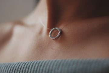 Minimalist Jewelry: The Perfect Accessory for Every Outfit SilverCove