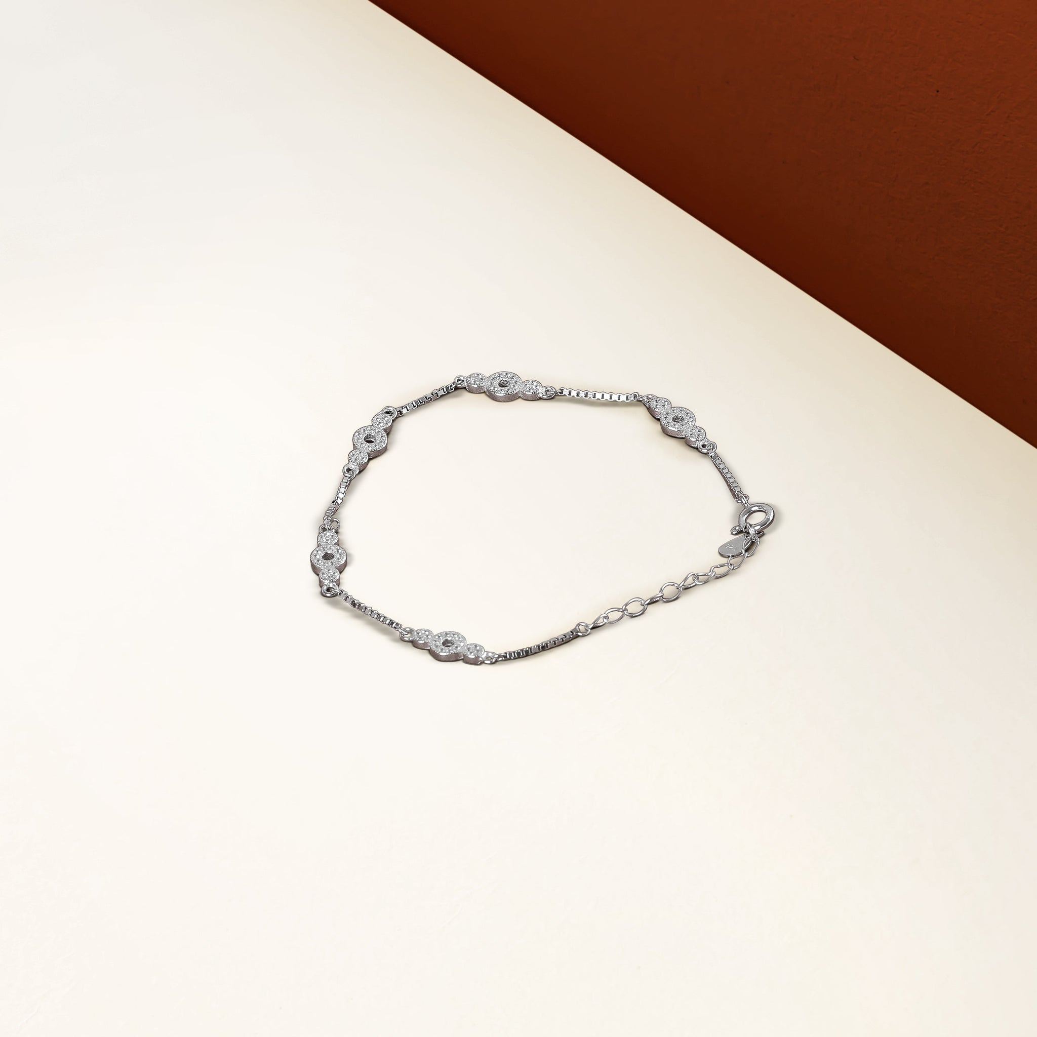 TRINITY CIRCLES BRACELET - SilverCove